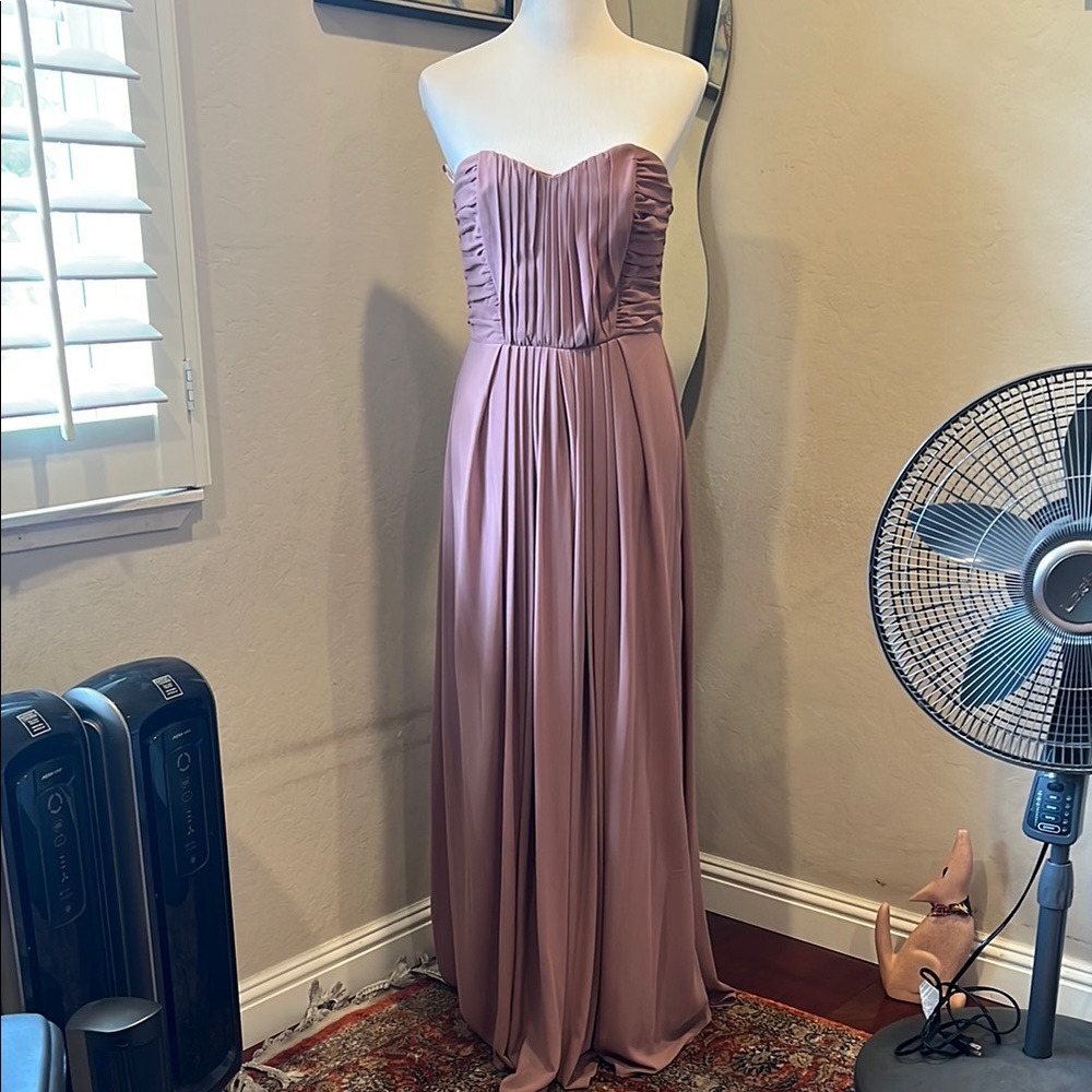 Elegant Strapless Mauve Evening Gown